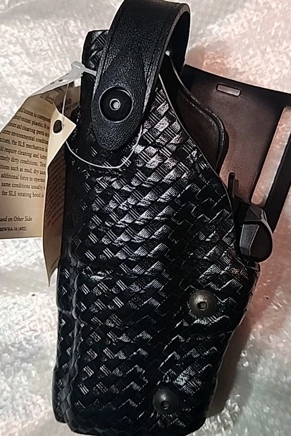 Safariland 6070 Raptor Level III Duty Holster Right Hand Basketweave Glock 17 22