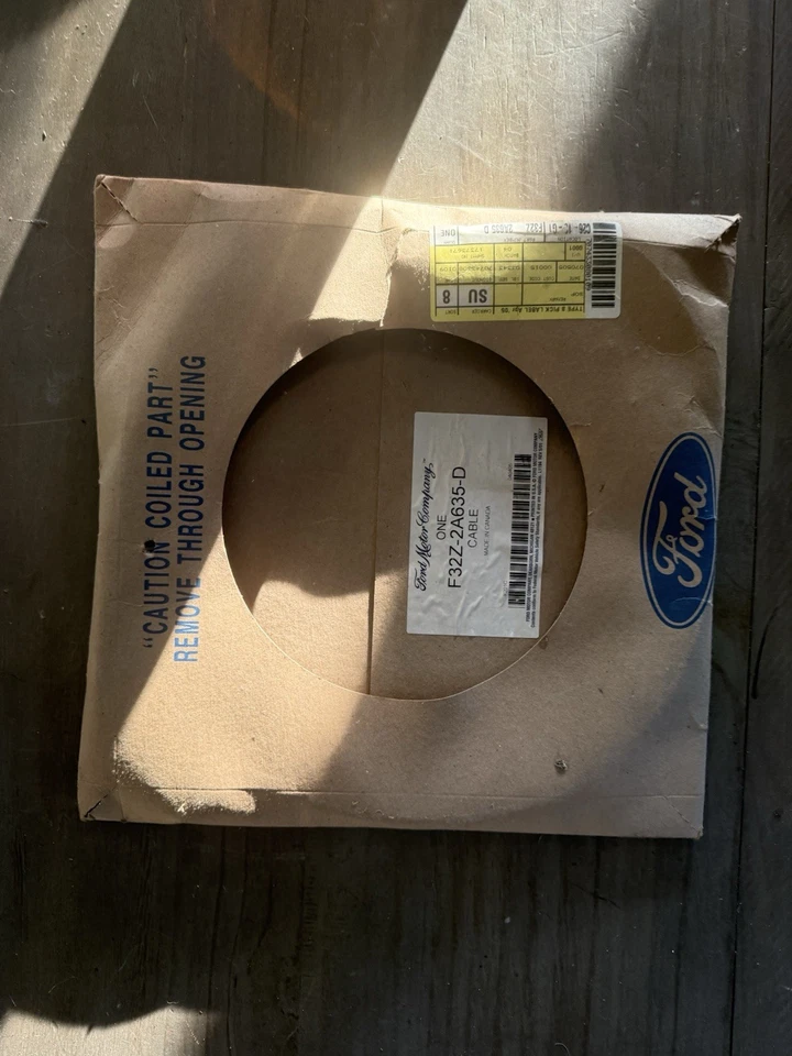 Cable de freno trasero izquierdo o derecho original Ford 94493 Ford se adapta a sonda 93-97 Foto 1 de 1