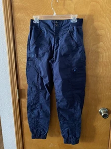 NEU OHNE ETIKETT DUNKELBLAU SCHEUERHOSE DAMENGRÖSSE SMALL WONDER WINK - Bild 1 von 7