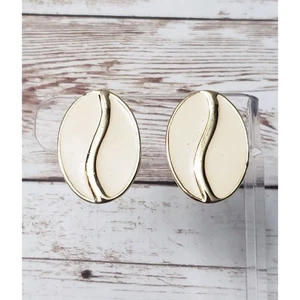 Vintage Clip On Earrings 1 & 1/8" Gold Tone & Cream Oval - Picture 1 of 6