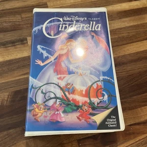 VHS - Walt Disney's Classic "Cinderella" (1950) - Black Diamond Edition - Foto 1 di 6