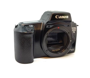 Canon EOS 1000S 35mm SLR Film Camera Body - Picture 1 of 10
