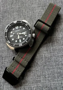 French Marine Nationale Watch Strap / Green - Red / PVD Steel / New 20mm/22mm - Picture 1 of 5