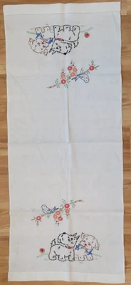 De Colección Bordada Cómoda Bufanda Par de Cachorros con Flores y Pájaro Scottie Perro 40x16 Foto 1 de 3