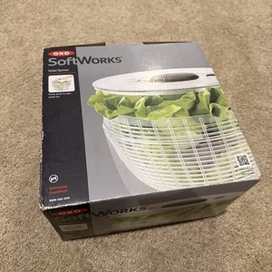 OXO Plastic Salad Spinner Easy One-Hand Use Dishwasher Safe - Picture 1 of 8