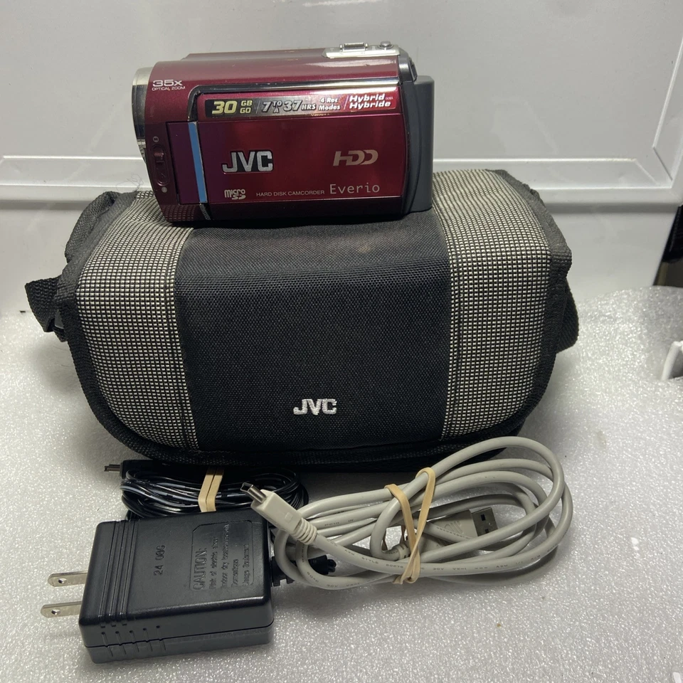 JVC Everio GZ-MG330RU Red 2.7" LCD 35x Optical Zoom 30GB Hard Disk Camcorder - Image 1 of 4