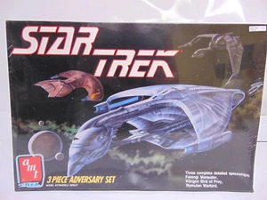 Star Trek 3 Piece Adversary Set Model Kit ~ NEW!~ MR279 - Picture 1 of 3