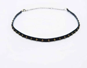 Collar gargantilla para mujer Urban Outfitters de cuero con tachuelas nuevo con etiquetas 45 negro plateado - Imagen 1 de 4
