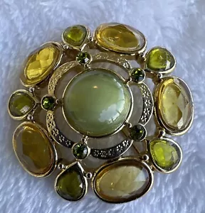 Vtg Gold Tone Green Gold Round Jeweled Rhinestones Brooch Lapel Pin Craft 1.75” - Picture 1 of 7