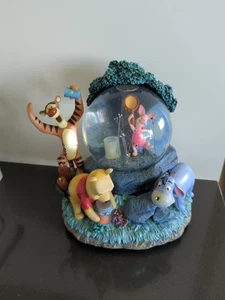 Rare Disney Winnie The Pooh Catching Fireflies Musical Snowglobe *READ* - Picture 1 of 14