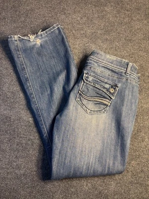 Pantalones de mezclilla Charlotte Russe corte bota para mujer 12 azules elásticos tiro medio desgastados Foto 1 de 4