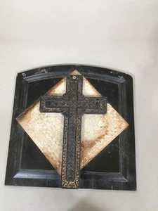 Cross Decor - Picture 1 of 2