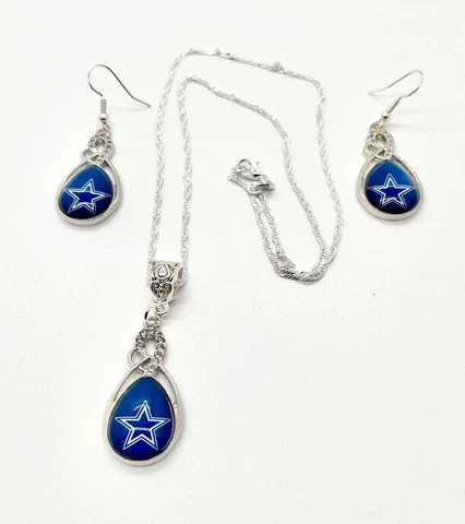 Dallas Cowboys Rhinestone Necklace and Earrings Set Cover