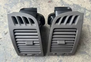 2002 03 04 05 2006 Toyota Camry RIGHT LEFT DASH A/C AIR VENTS PAIR Taupe (Brown) - Picture 1 of 6