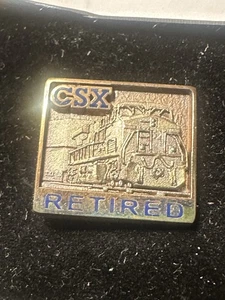 Vintage CSX Ferrovia Pensionamento Pensionamento Tirante Pin Treno Locomotiva - Foto 1 di 3
