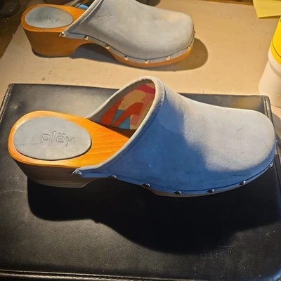 Zuecos de Madera Vintage Azul Gamuza Tachonados Talla EU 33 Hecho en España US 9 Mula Foto 1 de 4