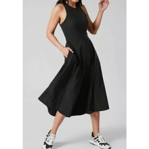 Athleta XS Black Winona Midi Dress Travel Active Casual Sporty Athlesiure Chic - Picture 1 of 11