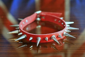 NEU Handgefertigt Echtleder Stacheln Halsband Halskette (Gothic Punk Metall Biker) - Bild 1 von 2