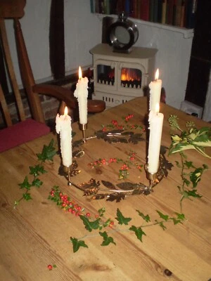 Handgefertigter böhmischer Weihnachtskerzenring aus Metall, Ständer, Kerzen nicht enthalten - Bild 1 von 4