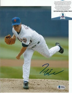 TOM GLAVINE signed (NEW YORK METS) HOF Baseball 8X10 photo BECKETT BAS T89843 - Picture 1 of 1