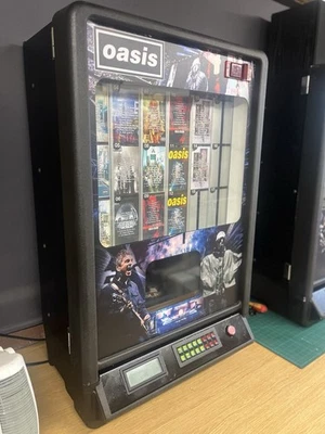 Jukebox 50CD – Oasis Live 25 - Image 1 of 4