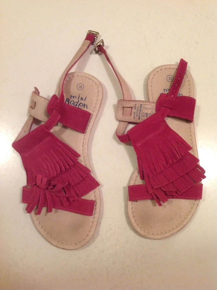Mini sandálias de camurça Boden com franjas, tamanho 35 - Imagem 1 de 1