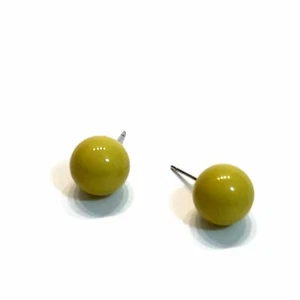 Pendientes de tachuelas Chartreuse Lucite - Imagen 1 de 9