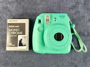 Cámara fotográfica instantánea Fujifilm Turquesa Instax Mini 8 y nueva caja de 10 películas u-12E - Imagen 1 de 2