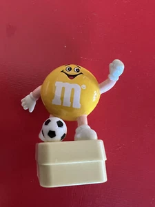 Mars M&M Peanut Chocolate Dispenser Collectable Figure YELLOW FOOTBALL - Picture 1 of 1