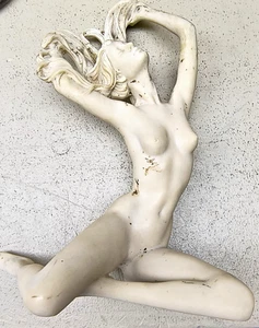 Estatuilla de Afrodita Escultura Artística A Santini Forma Justa Color Marfil De Colección - Imagen 1 de 5