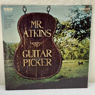 CHET ATKINS Mr. Atkins Guitar Picker 1974 Vinyl LP RCA CAS-2464(e) - Image 1 of 4