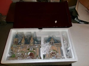 Abteilung 56 Heritage Village Disney Parks Mickey's Weihnachtslied, #5350-3, 1994 - Bild 1 von 1