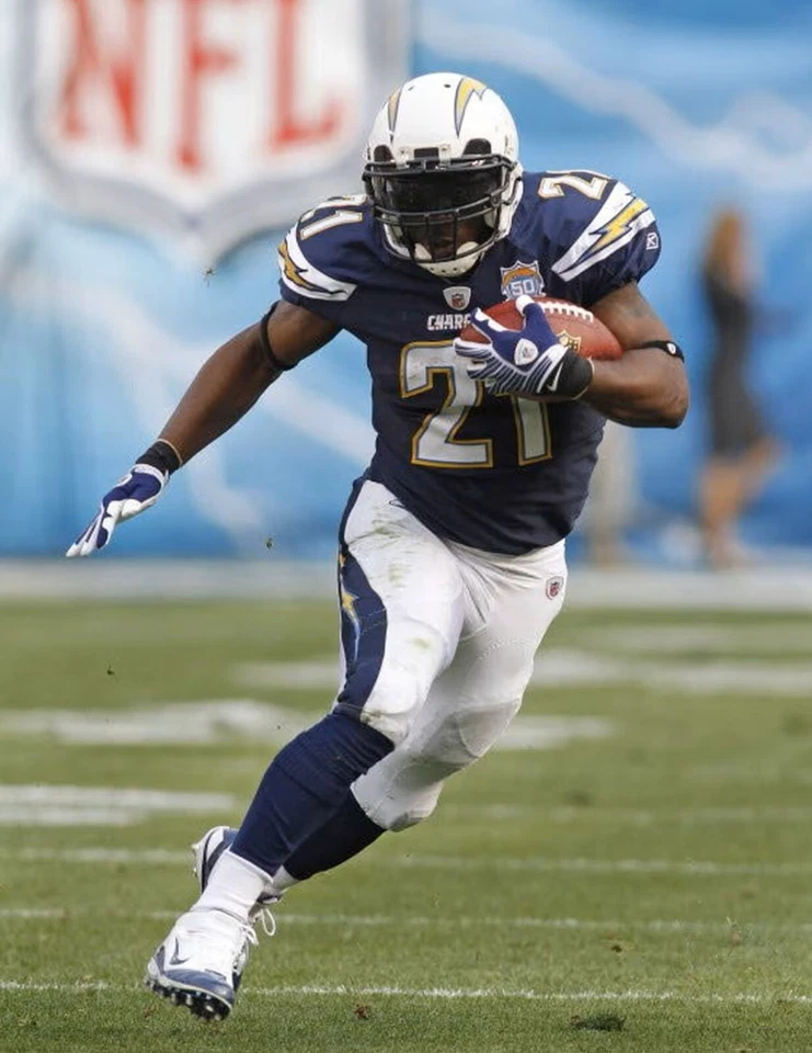 San Diego Chargers LaDainian Tomlinson Glossy 8x10 Photo NFL Football Print #2 - Image 1 of 1