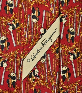 VINTAGE SALVATORE FERRAGAMO Tie ITALY MADE Silk Panda Pattern Red Color L60W3.7 - Foto 1 di 8