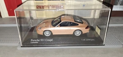 PORSCHE 911 COUPE 996 2001  Lachssilber MINICHAMPS 1:43 - Photo 1/3