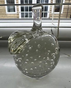 Clear Art Glass Paperweight Apple With Leaf - Controlled Bubbles Design - Picture 1 of 10