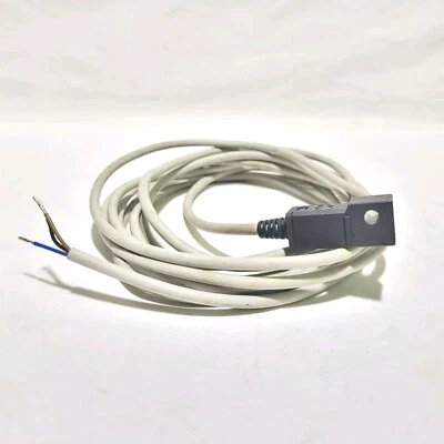 SMC D-G59 Solid State Auto Switch, 9ft Cable - Image 1 of 2