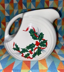 NEU Fiestaware Stechpalme Band Beere Saft Scheibe Krug Fiesta klein 28 Unzen Scheibe - Bild 1 von 7