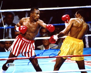 SUGAR RAY LEONARD AUTOGRAPHED SIGNED 8X10 PHOTO VS. THOMAS HEARNS BECKETT 178105 - Picture 1 of 2