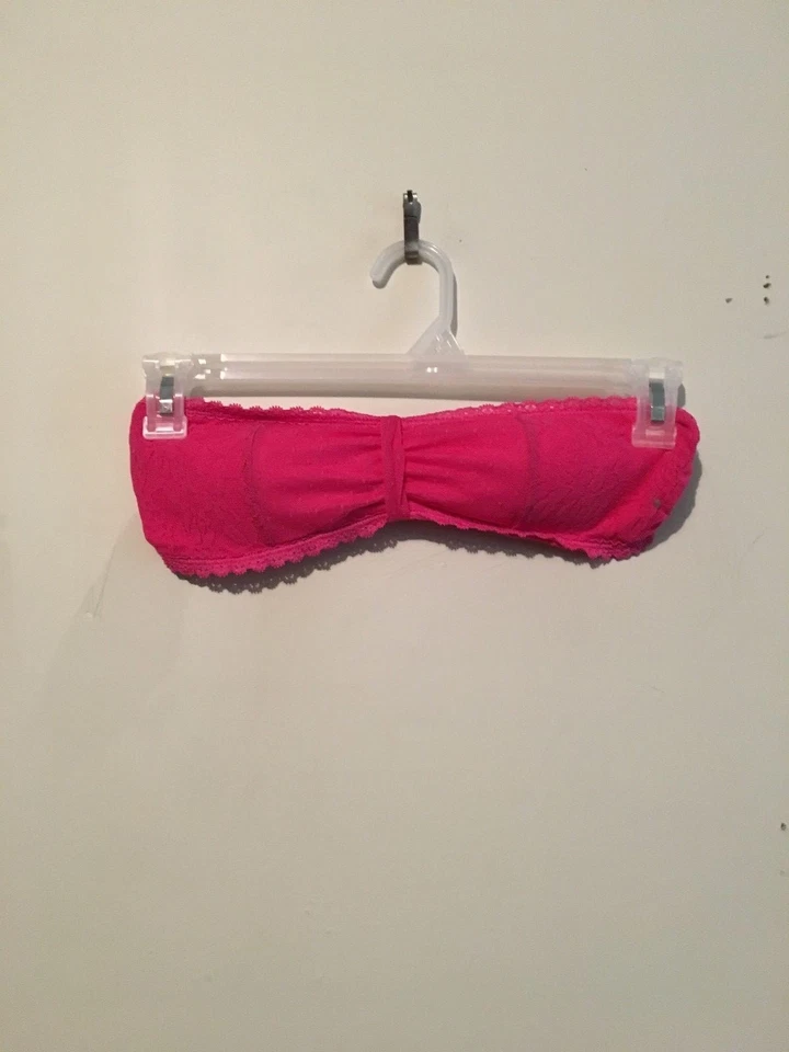 Бюстгальтер женский Hollister размер XS Fustian розовый кружевной без бретелек - Изображение 1 из 2