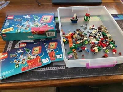 LEGO Seasonal: Christmas Build-Up (40222) Holiday Countdown Calendar Advent  - Image 1 of 4