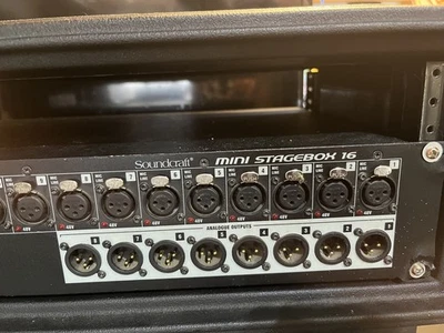 Soundcraft Mini Stagebox 16 con rack SKB  Foto 1 de 4