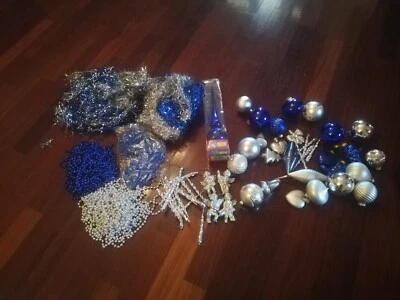 Palle Di Natale Argento E Blu - Decorazioni  - Immagine 1 di 4