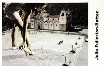 Julia Fullerton-Batten (n. 1970) Tarjeta de anuncio de exposición de arte - Teenage Stories Foto 1 de 4