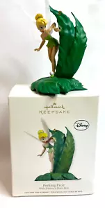 Hallmark Keepsake 2012 Walt Disney's Peter Pan: Peeking Pixie adorno QXD1624 - Imagen 1 de 4