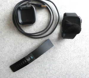 Fitbit Versa - Bild 1 von 3