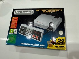 Nintendo NES Mini Classic Edition Console Inc 2 X Controllers Ref 842