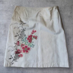 White Linen Floral Print Skirt Size 12 UK 12 Minimalist Summer Holiday W32 - Picture 1 of 7