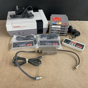 Nintendo Entertainment System Console Videogioco Pacchetto Vacanze Usato - Foto 1 di 15