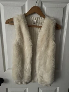 Girl's MAX STUDIO Ivory Faux Fur Sleeveless Sweater Vest Size M (10-12) - Picture 1 of 4